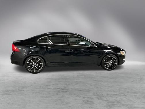2016 Volvo S60 T5 Drive-E Premier