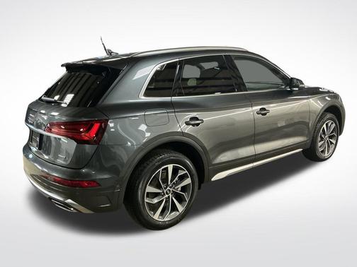2023 Audi Q5 45 S line Prestige
