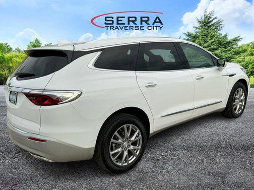 2022 Buick Enclave AWD Essence