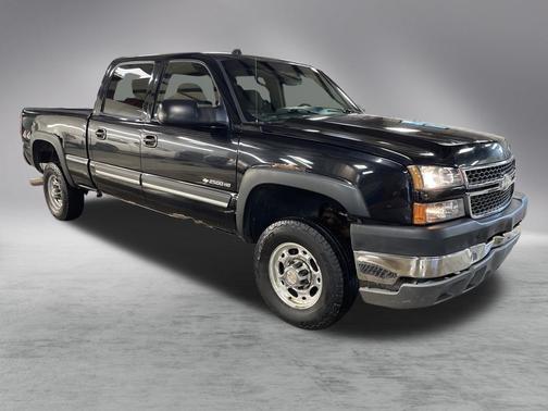 2005 Chevrolet Silverado 2500 LS H/D Crew Cab