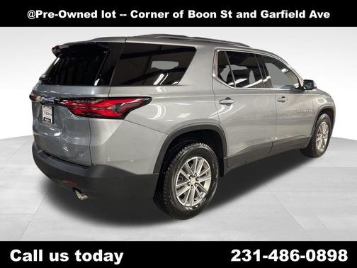 2023 Chevrolet Traverse LT Cloth