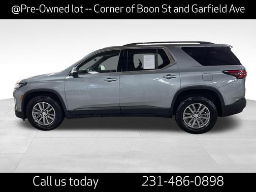 2023 Chevrolet Traverse LT Cloth