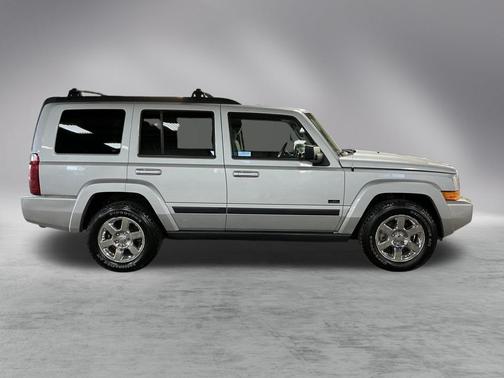 2007 Jeep Commander Sport