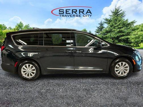 2018 Chrysler Pacifica Touring-L Plus