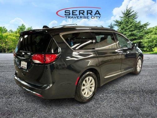 2018 Chrysler Pacifica Touring-L Plus