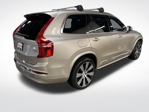 2024 Volvo XC90 Recharge Plug-In Hybrid T8 Ultimate Bright Theme 7-Seater