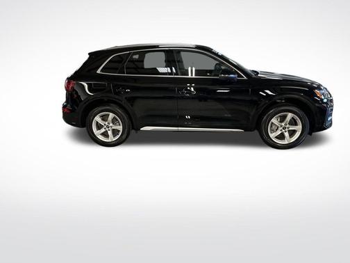 2024 Audi Q5 40 Premium