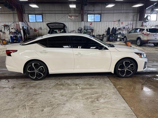 2023 Nissan Altima SR FWD