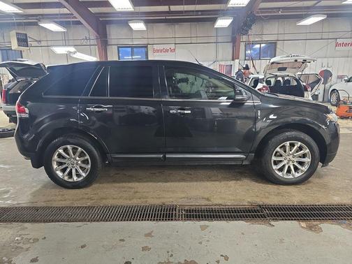 2014 Lincoln MKX Base