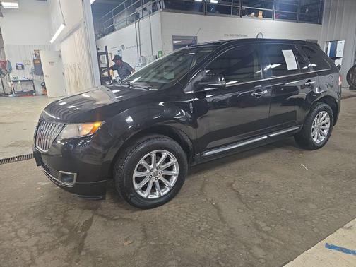 2014 Lincoln MKX Base