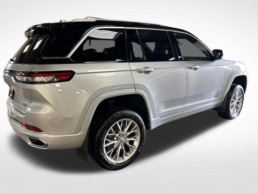 2024 Jeep Grand Cherokee Summit