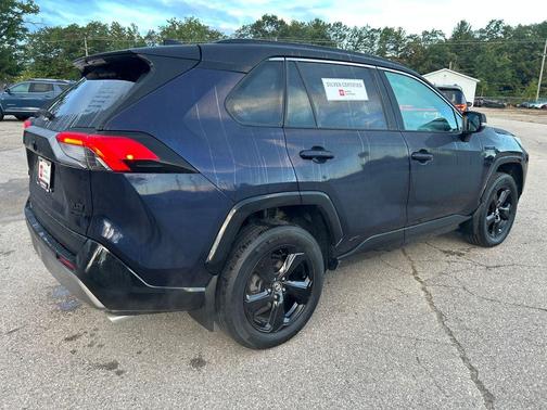 2020 Toyota RAV4 Hybrid SE