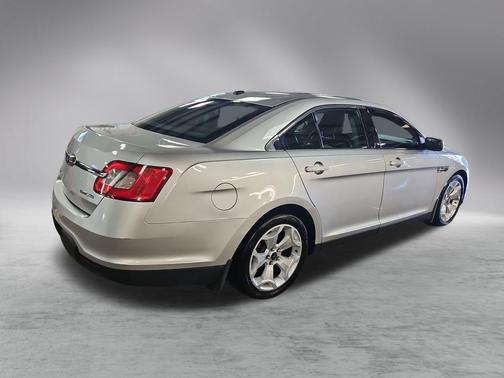 2011 Ford Taurus SEL
