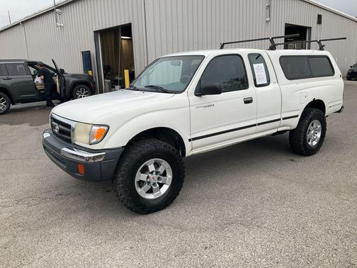 1998 Toyota Tacoma Base