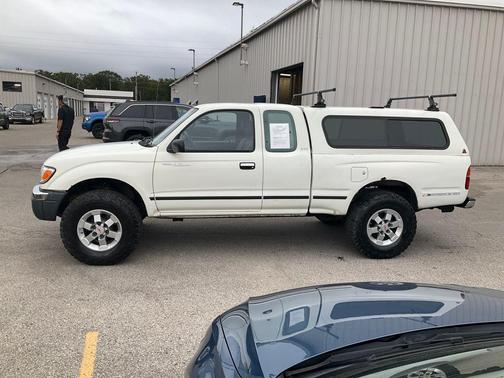 1998 Toyota Tacoma Base