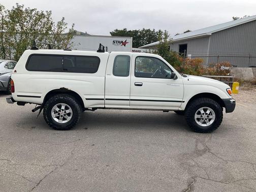 1998 Toyota Tacoma Base