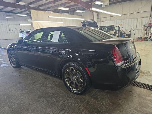 2018 Chrysler 300 S