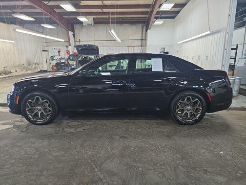 2018 Chrysler 300 S