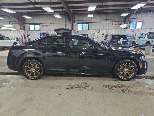 2018 Chrysler 300 S