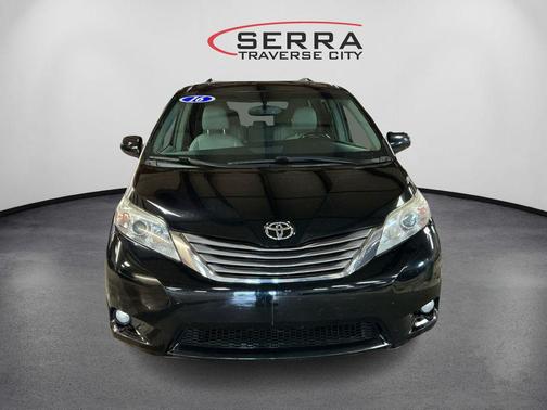 2016 Toyota Sienna XLE