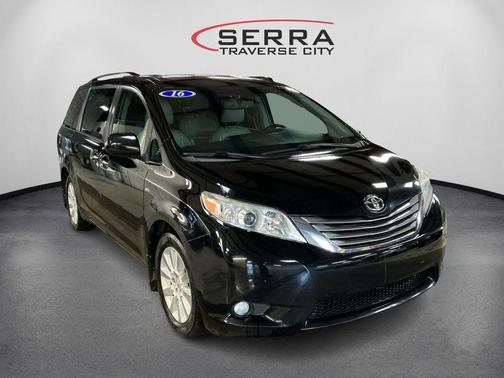 2016 Toyota Sienna XLE