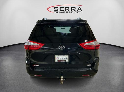 2016 Toyota Sienna XLE