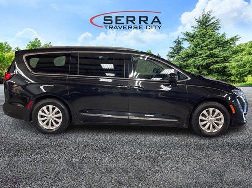 2018 Chrysler Pacifica Touring-L Plus