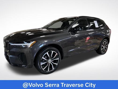 2024 Volvo XC60 B5 Plus Dark Theme