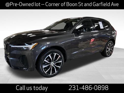 2024 Volvo XC60 B5 Plus Dark Theme