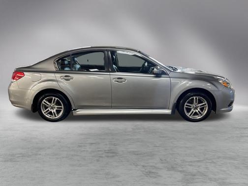 2010 Subaru Legacy Base
