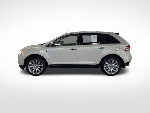 2015 Lincoln MKX Base