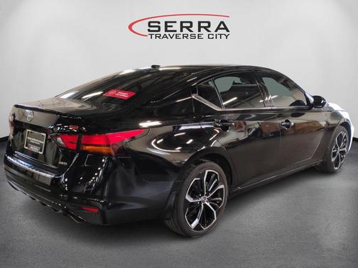 2023 Nissan Altima SR Intelligent AWD