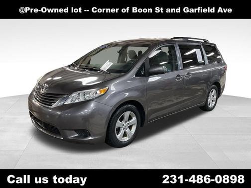 2017 Toyota Sienna LE