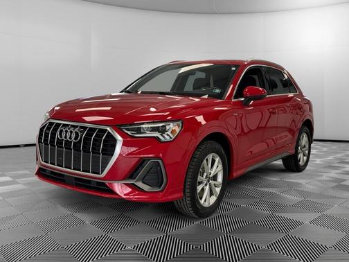 2025 Audi Q3 Premium 45 TFSI S line quattro Tiptronic