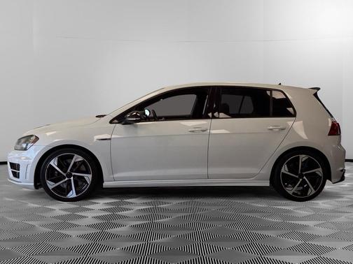 2016 Volkswagen Golf R 2.0T DSG