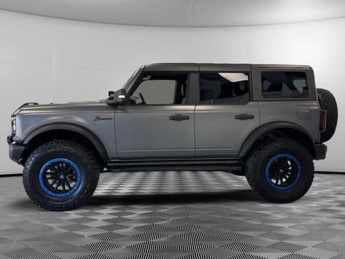 CARBONIZED GRAY METALLIC 2023 Ford Bronco Wildtrak