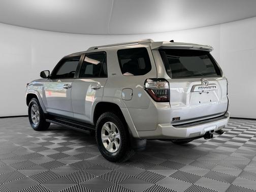 Classic Silver Metallic 2016 Toyota 4Runner SR5 Premium