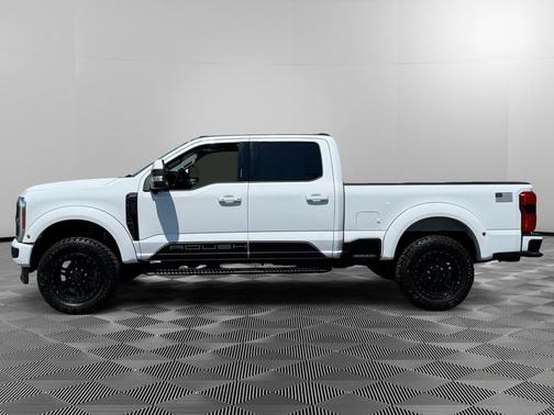 OXFORD WHITE 2023 Ford F-250 Lariat