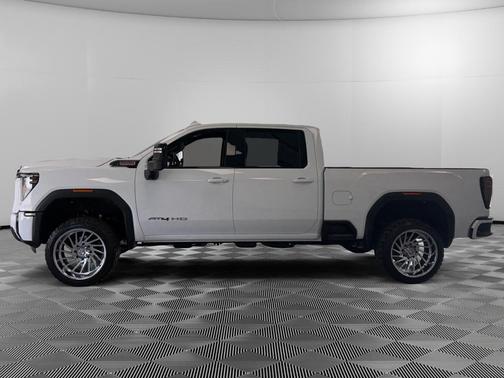 Summit White 2025 GMC Sierra 2500 AT4