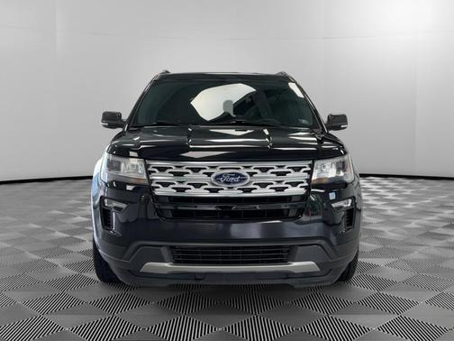 AGATE BLACK METALLIC 2019 Ford Explorer XLT
