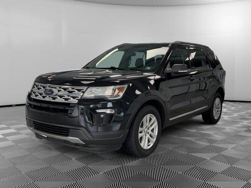 AGATE BLACK METALLIC 2019 Ford Explorer XLT