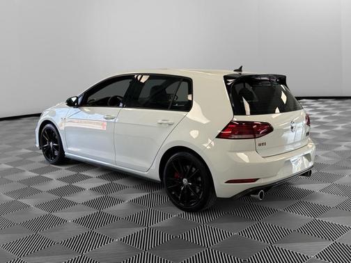 2021 Volkswagen Golf GTI 2.0T SE DSG