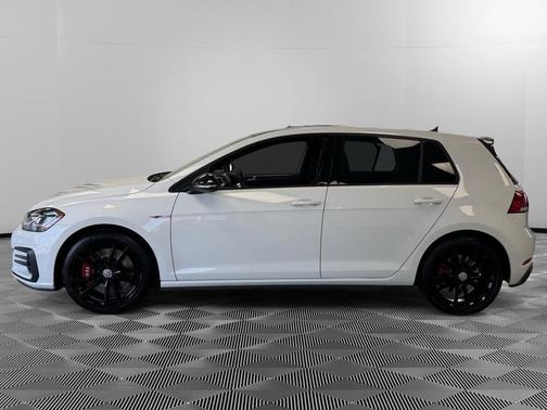 2021 Volkswagen Golf GTI 2.0T SE DSG