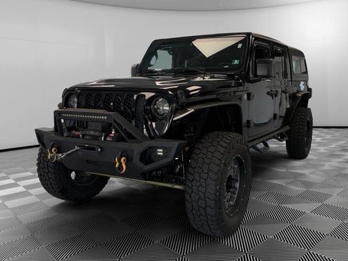 Black Clearcoat 2020 Jeep Gladiator Sport S