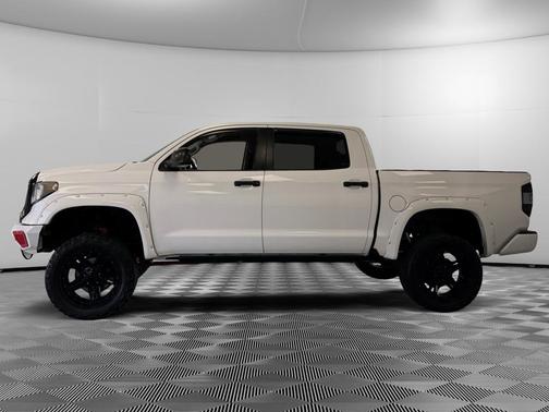 Super White 2017 Toyota Tundra SR5