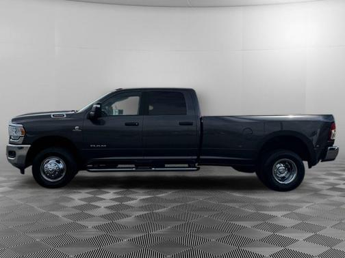 2023 RAM 3500 Big Horn Crew Cab 4x4 8' Box