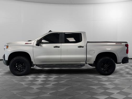 Silver Ice Metallic 2019 Chevrolet Silverado 1500 Custom Trail Boss