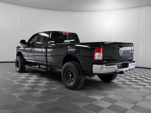 2022 RAM 3500 Tradesman Crew Cab 4x4 8' Box