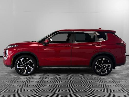 Red Diamond 2023 Mitsubishi Outlander SE 2.5 S-AWC