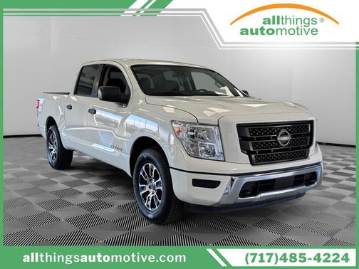 2024 Nissan Titan SV